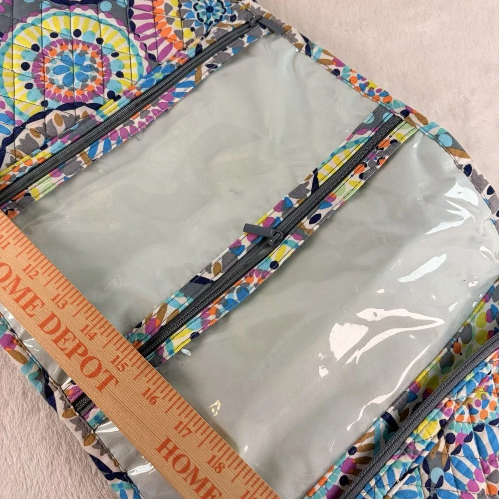 VERA BRADLEY Iconic Hanging Travel Organizer Cosmetics Sunny Medallion EUC